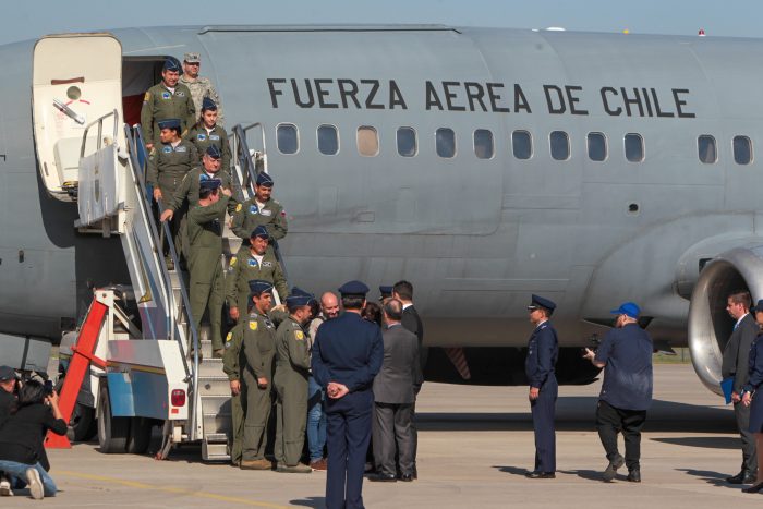 Fuerza Aérea busca trabajadores civiles: oportunidades laborales con sueldos de hasta $2.6 millones