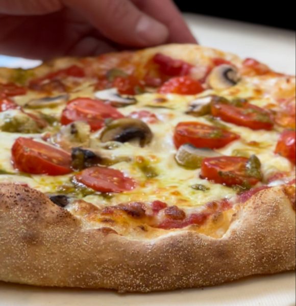 Día de la Pizza: ¿Cómo preparar una masa saludable?