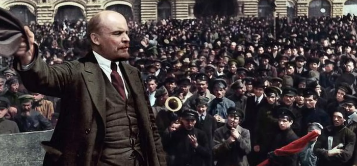 ¿Queremos seguir abandonando a Lenin en manos del enemigo?