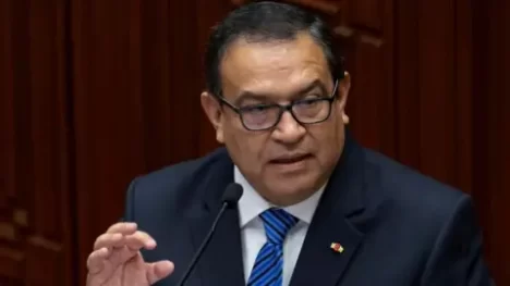 Primer ministro de Perú renuncia al cargo tras ser acusado de facilitar contrato irregular