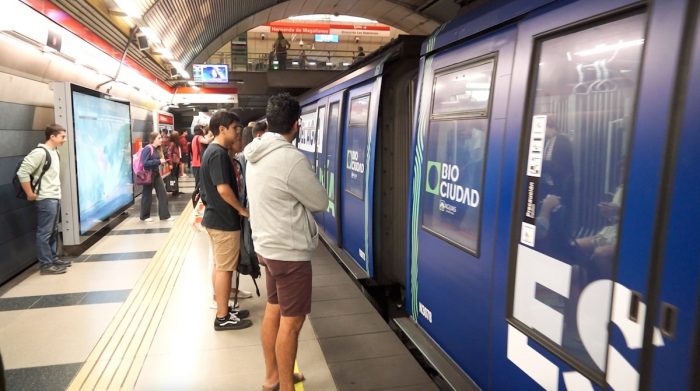 Activación ciudadana en Metro de Santiago da inicio a la “Semana Mundial del Agua”