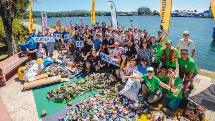 Voluntarios recogen más de 250 kilos de desechos del río Calle-Calle