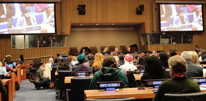 Paradójico: Foro feminista de la ONU comienza con la exposición de cinco hombres