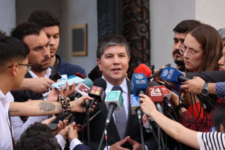 Gobierno mantiene en vilo continuidad de Sergio Muñoz al mando de la PDI hasta la formalización