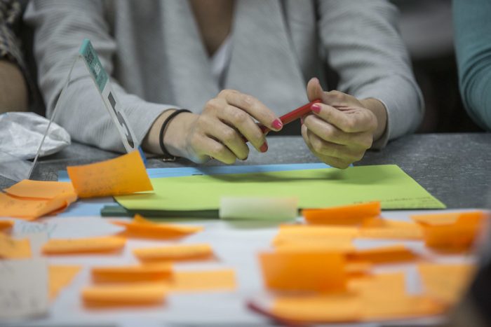 Tres destacadas profesionales del campo cultural chileno ofrecerán talleres