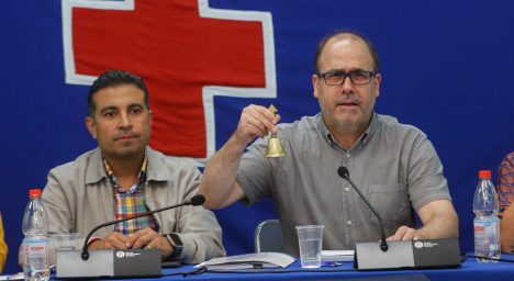 Undurraga propone doble candidatura presidencial: Frente Amplio/PC y Socialismo Democrático/DC