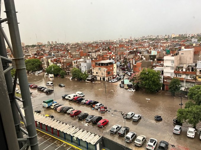 Temporal en Buenos Aires: alerta por fuertes tormentas y granizo causa estragos