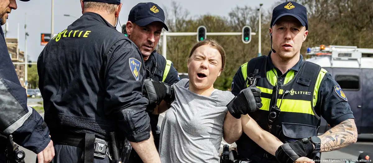 Greta Thunberg es arrestada en Países Bajos durante protesta