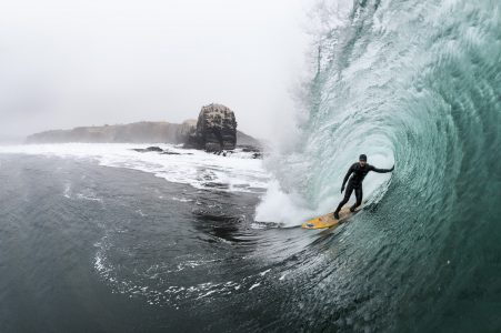 Punta de Lobos: Olas perfectas para el surf, probar y reparar trajes gratis