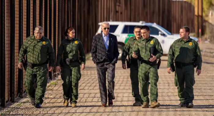 Joe Biden evalúa cerrar la frontera con México para contener la inmigración irregular
