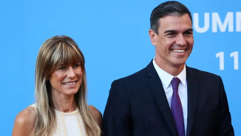 Grupo ultracatólico español presenta nueva querella contra esposa de Pedro Sánchez