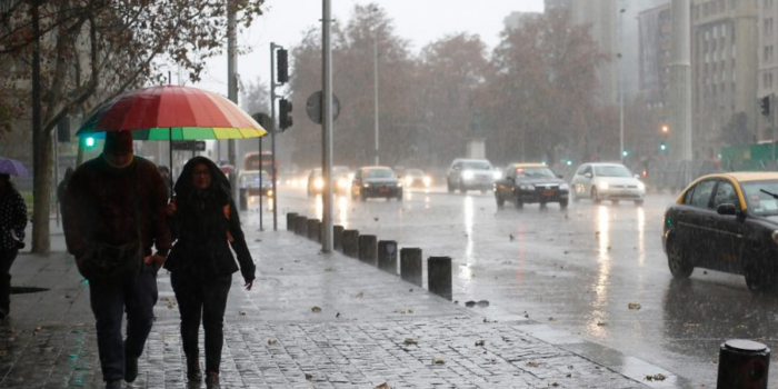 Después de las lluvias: pronostican la primera ola de frío del 2024 llega a Santiago
