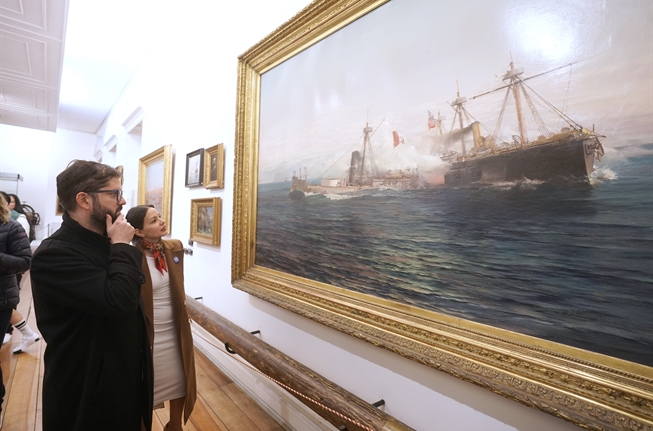 Presidente Boric y ministra Arredondo recorren el Museo Histórico Nacional en Día de los Patrimonios
