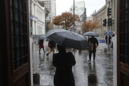 Aguas Andinas refuerza plan preventivo ante pronóstico de lluvias en la RM