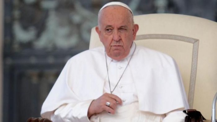 Papa Francisco pide disculpas: “Nunca tuvo intención de expresarse en términos homófobos”
