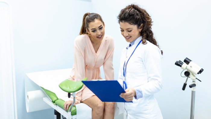 Expertas instan medidas urgentes para prevenir enfermedades oncológicas femeninas en Chile