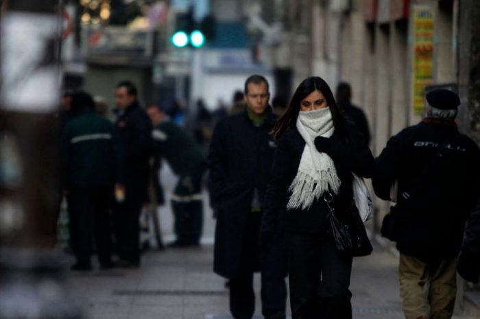 Frío polar en Santiago: revisa hasta cuándo seguirán las bajas temperaturas en la RM