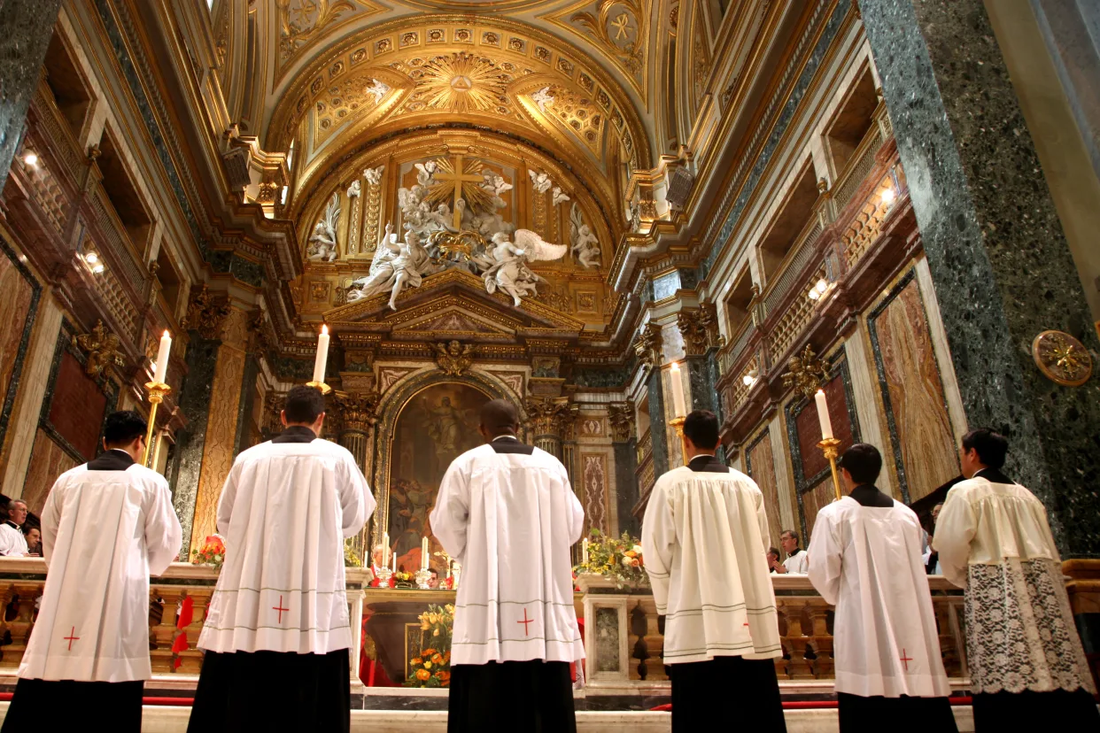 Exmiembros del Opus Dei denuncian a la organización católica de reclutar menores de edad