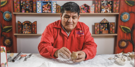 Silvestre Ataucusi, maestro del retablo ayacuchano del Perú: “El arte es obedecer a revivir el alma”