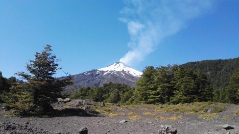 Un nuevo pulso eruptivo del volcán Villarrica levanta alertas a nivel país