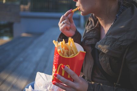 Mito o verdad: dan más ganas de comer carbohidratos en invierno