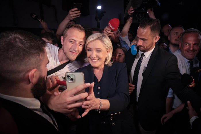 La extrema derecha francesa gana con el 33,15 % de los votos con el resultado casi definitivo