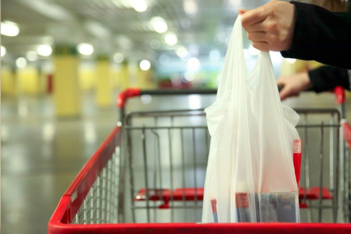 Bolsas plásticas: ¿Cuál es el impacto de este producto de un solo uso?