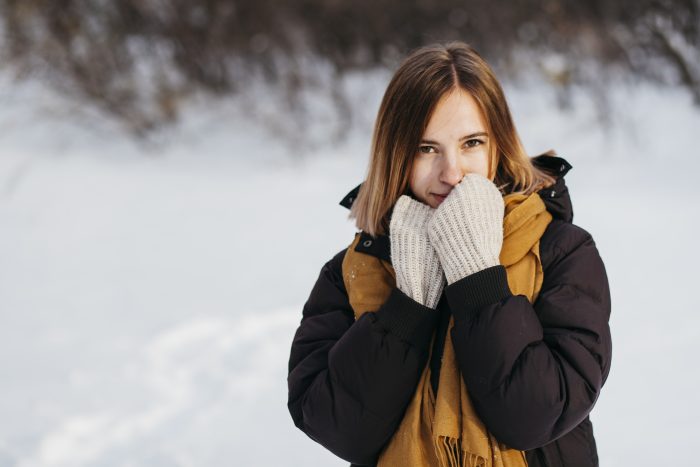 ¿Por qué las mujeres sienten más frío que los hombres?  el metabolismo sería una da las causas