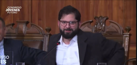 "Le pregunté a ChatGPT qué hacer con la UDI": La broma del Presidente Boric en Congreso Futuro