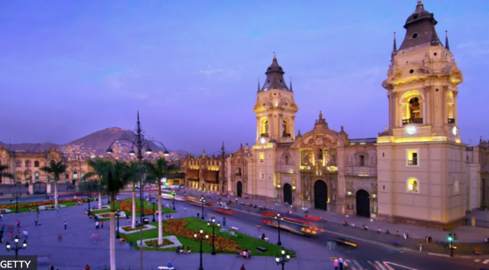 Pobreza política en Perú