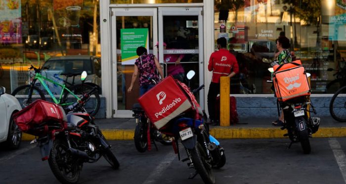 Sernac solicita aclaraciones a todas las empresas de delivery sobre el 10% de propina