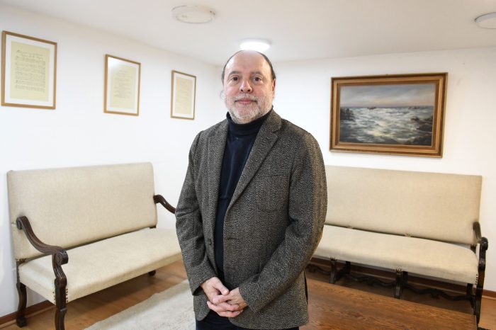 César Ross Orellana es elegido Premio Nacional de Historia 2024