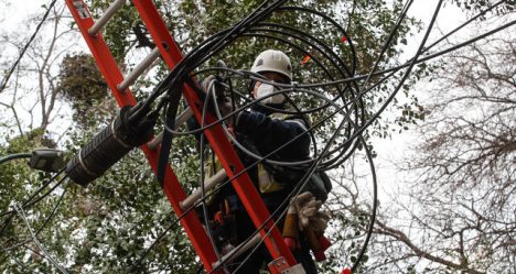 Cortes de luz: Enel lamenta "molestias" y parlamentarios insisten en fin de concesión 