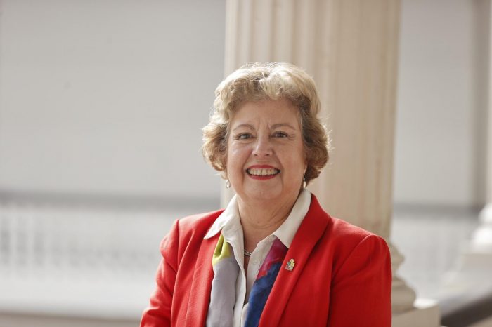 Académica chilena fue elegida como Vicepresidenta de la Unión Astronómica Internacional