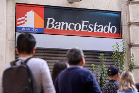 BancoEstado descubre fraude informático por $6.100 millones: se querella por asociación ilícita