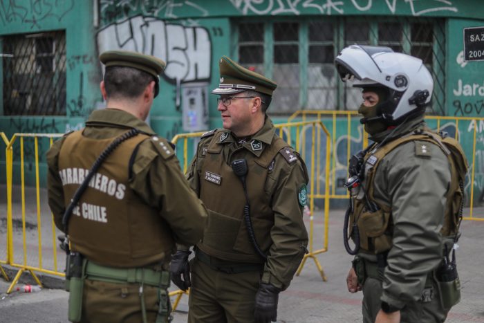 Hombre cayó sobre bebé de 29 días: escapaba de Carabineros por tejados