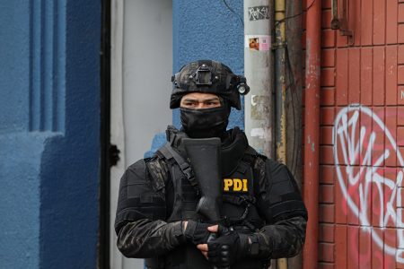 Un muerto, un detective herido y al menos 7 detenidos deja operativo de la PDI en Tirúa y Cañete