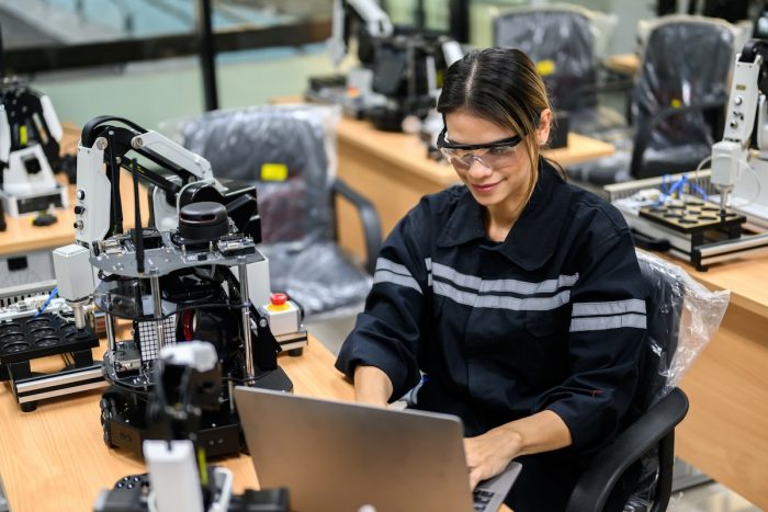 Vacantes no cubiertas en el sector tecnológico: Un desafío para el desarrollo del país