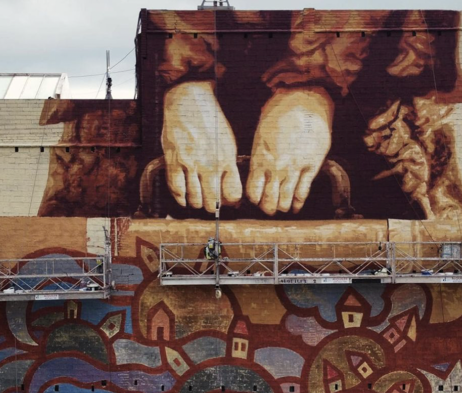 Muralista “Mono” González inauguró gran mural en homenaje a Neruda