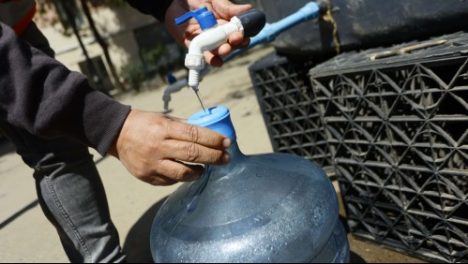 Confirman corte de agua de 30 horas para la Región Metropolitana: fecha y puntos de abastecimiento