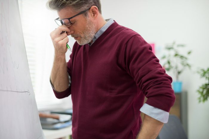 Andropausia: qué es, a qué edad ocurre, cuáles son los síntomas y efectos de la menopausia masculina