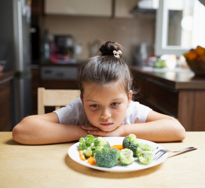 Deficiencia nutricional en estudiantes chilenos: el deber de aumentar el consumo de agua y verduras