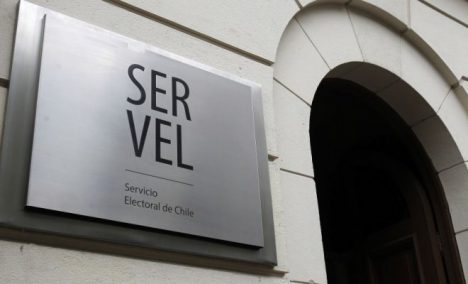 Listas parlamentarias: oficialismo consolida candidaturas mientras derechas chocan por omisiones