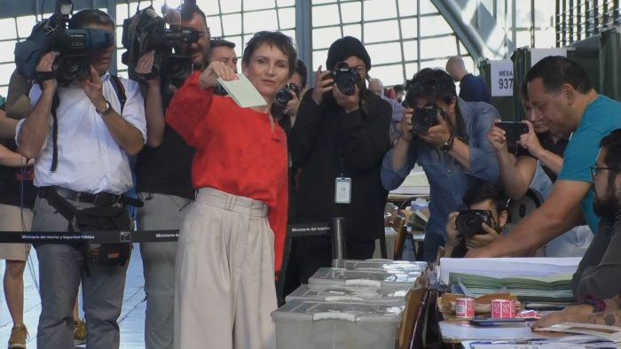 Carolina Tohá se niega a dar paso al costado: “Solo pienso en cumplir con mi tarea”