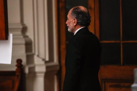 Senado liderado por la derecha aprueba AC y destituye a juez supremo Sergio Muñoz