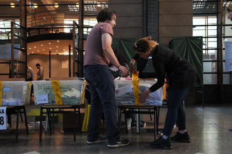 Comienza segundo día de votaciones tras jornada marcada por alta participación y caso Monsalve