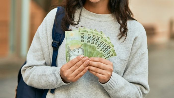 Estudiantes pueden acceder hasta $180.000 de la Caja Los Héroes: revisa cuáles son los requisitos