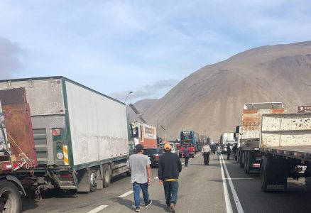 Arica aislada y crisis sanitaria en Cuya por derrumbes en ruta 5 y falta de agua