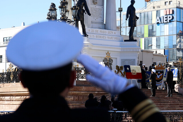 Presidente Boric renueva al Alto Mando Naval de cara a nombramiento de nuevo comandante en jefe