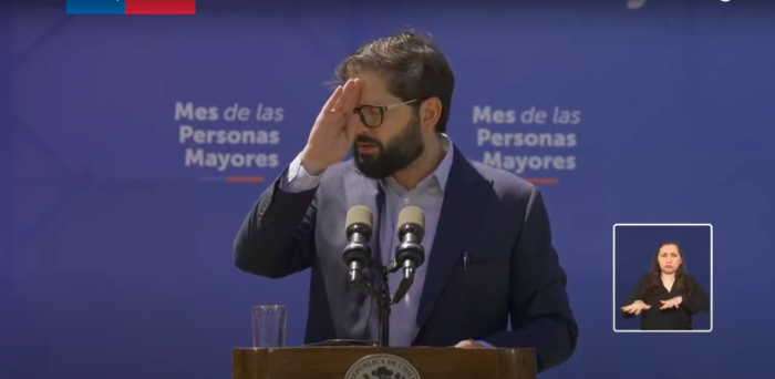 Explicaciones del Presidente Boric no logran sacar la crisis de La Moneda por renuncia de Monsalve